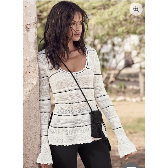 Light Knit Bell Sleeve Sweater | Poshmark